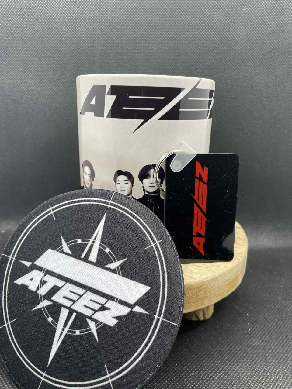 🎁 Coffret Mug – Mug + Porte-clés + Dessous de Tasse – ATEEZ 🎤💙 – photo 2